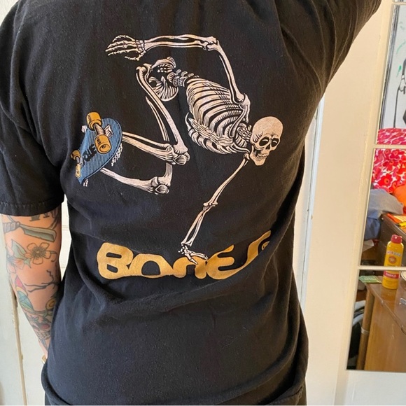 Vintage Bones 🦴 tee - Picture 2 of 3